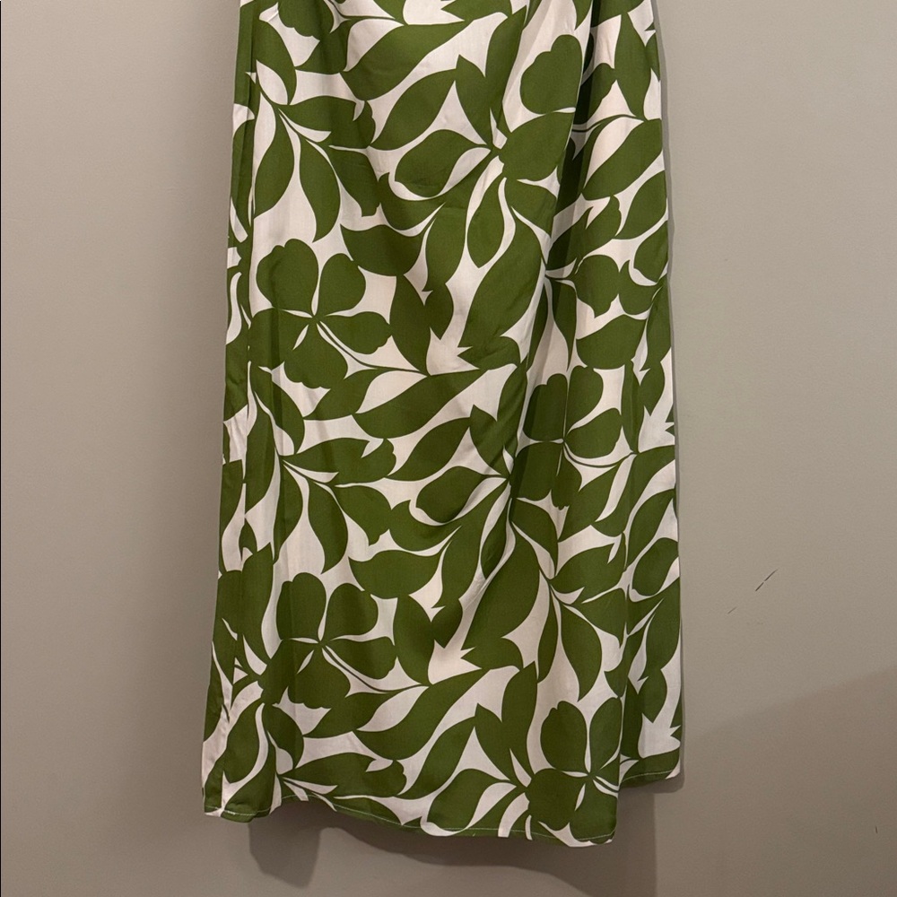 NWT- Petal & Pup Alexis Print Maxi Dress, Green Floral, Small - Picture 8 of 12